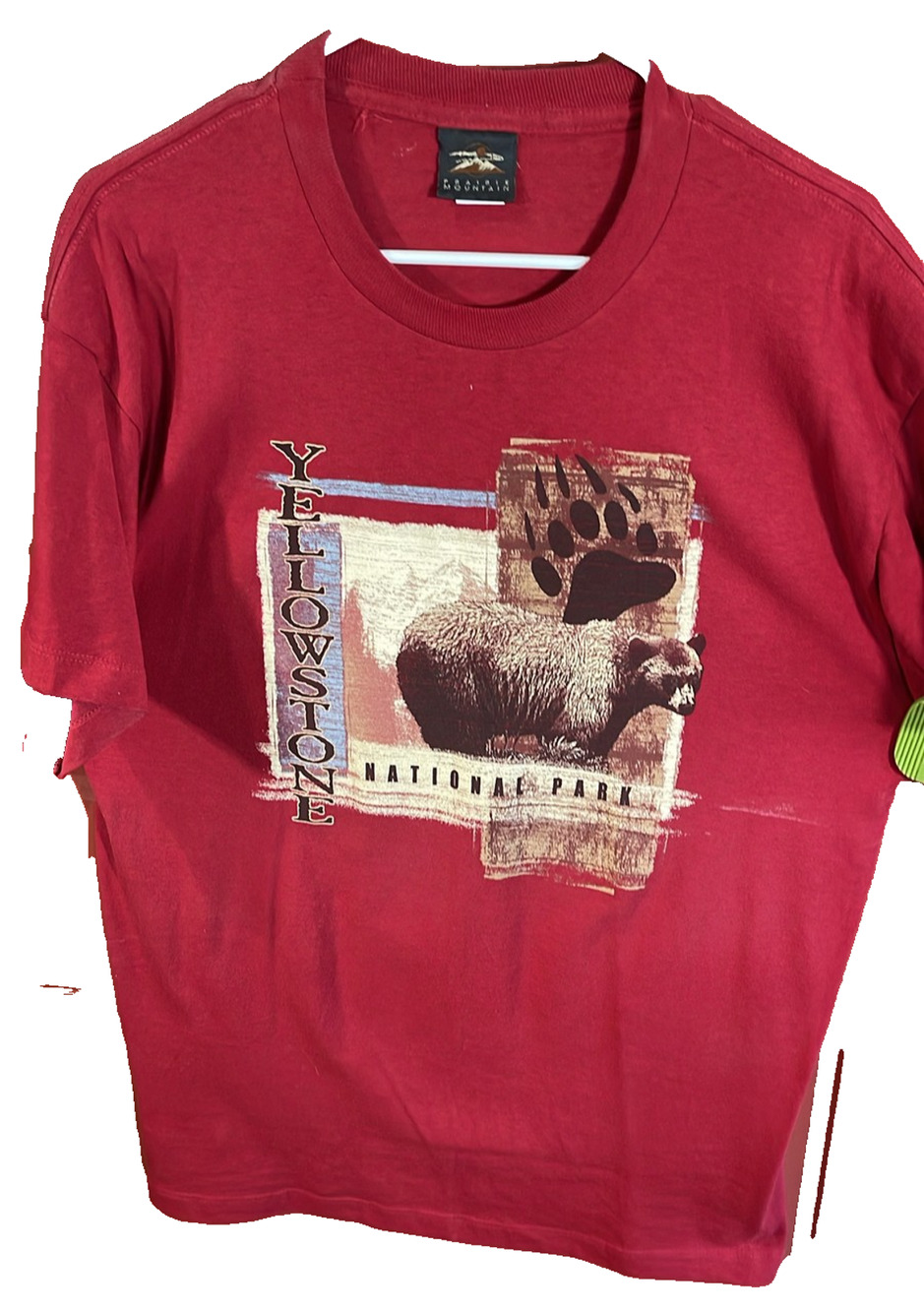 Yellowstone National Park T-Shirt Mens Large Red Grizzly Bear Graphic